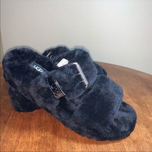 Ugg furry slippers SIZE 10